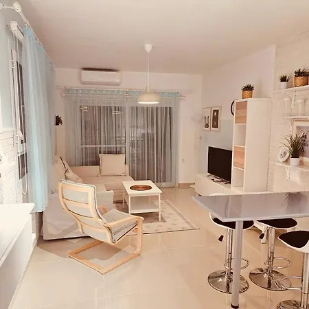 Myguest Cornelius 70 , 1-bedroom Luxury Apartament *